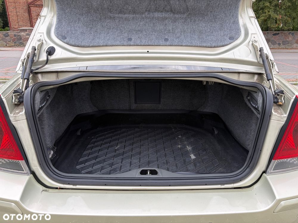 Volvo S60 2.4D5 Momentum - 22