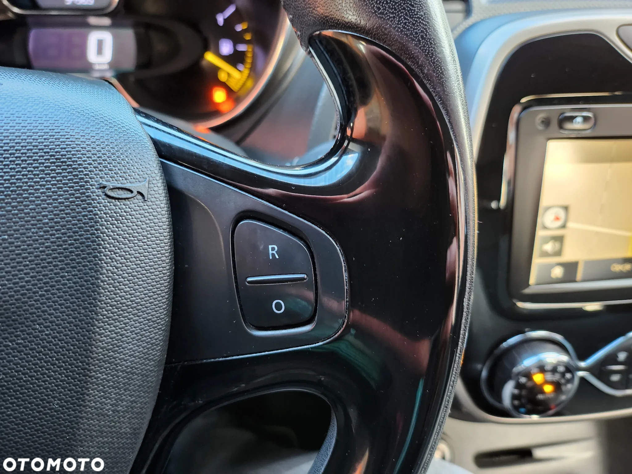 Renault Captur - 16