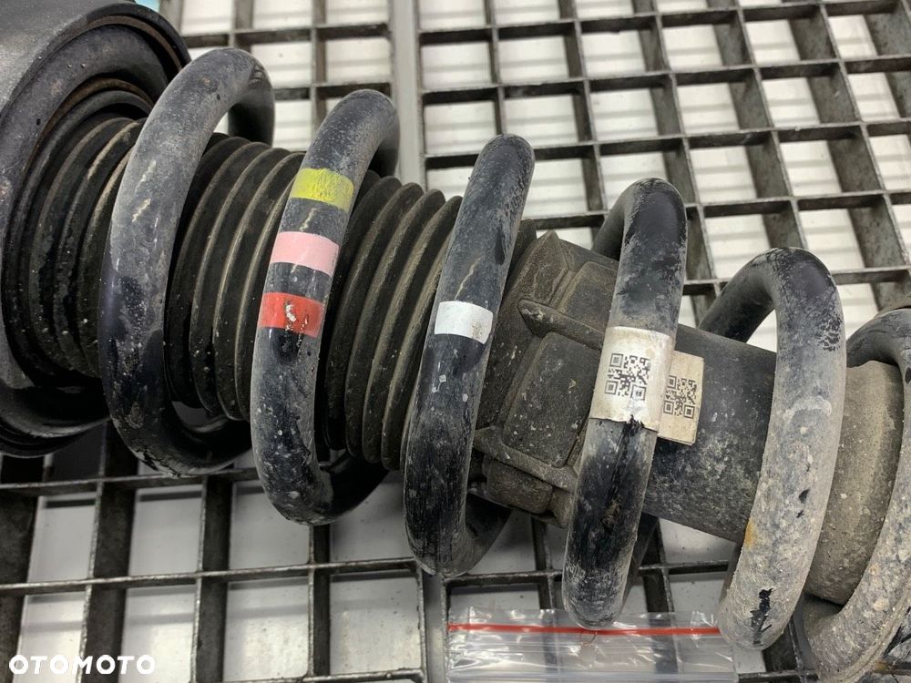 AMORTYZATOR LEWY PRZÓD ZE SPRĘŻYNĄ  JAGUAR F-PACE (X761) 2015 - 2022 2.0 TD4 AWD 132 kW [180 KM] - 4