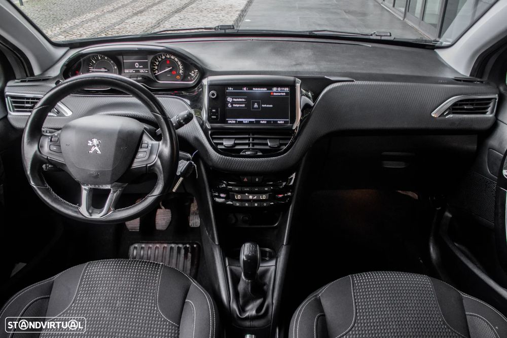 Peugeot 208 1.2 PureTech Active - 32