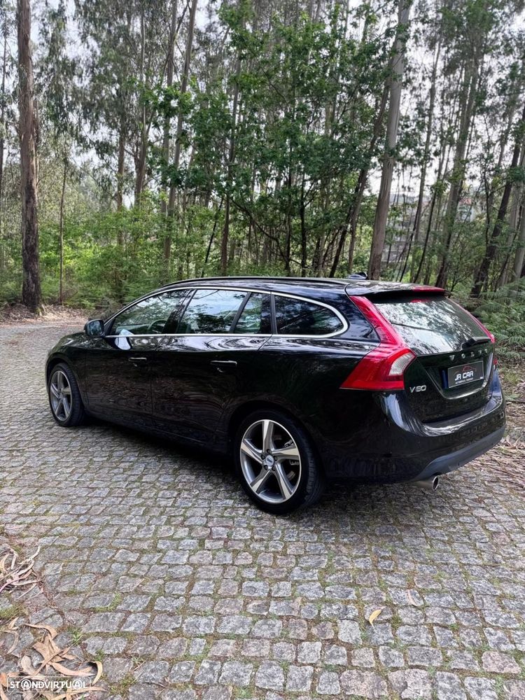 Volvo V60 2.0 D3 Momentum Start/Stop - 9