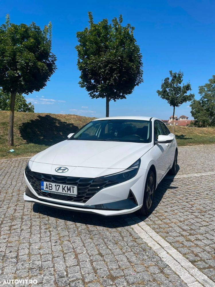 Hyundai Elantra 1.6 l 123 CP 6MT Highway - 1