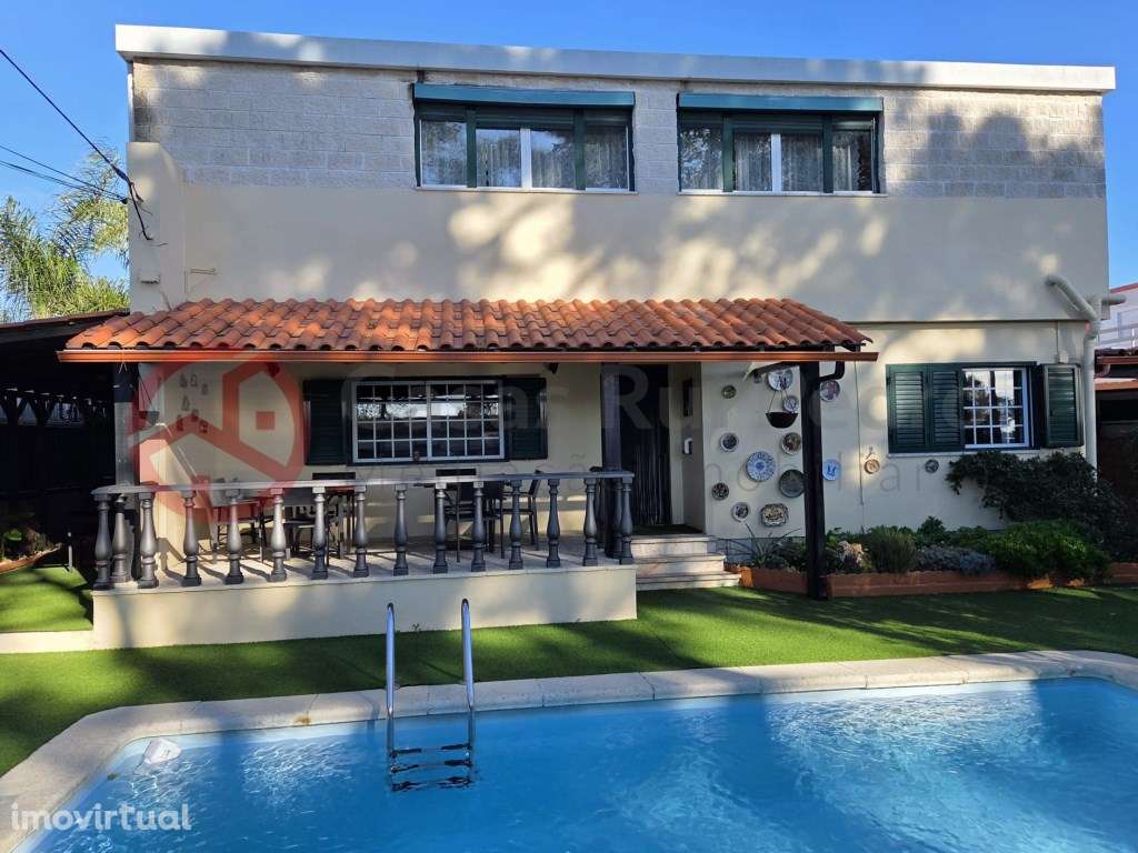 Moradia ou Hostel de Alojamento Local, na Charneca da Caparica - Grande imagem: 2/39