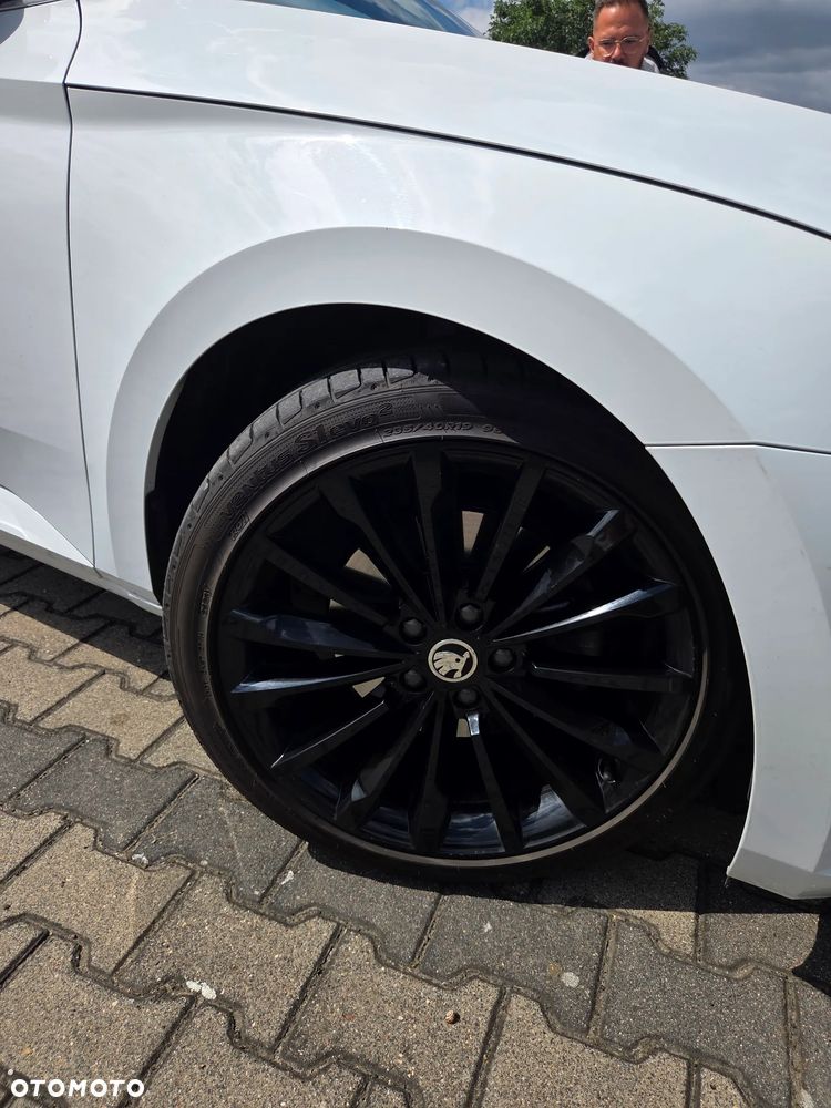 Skoda Superb 2.0 TDI Ambition DSG - 25
