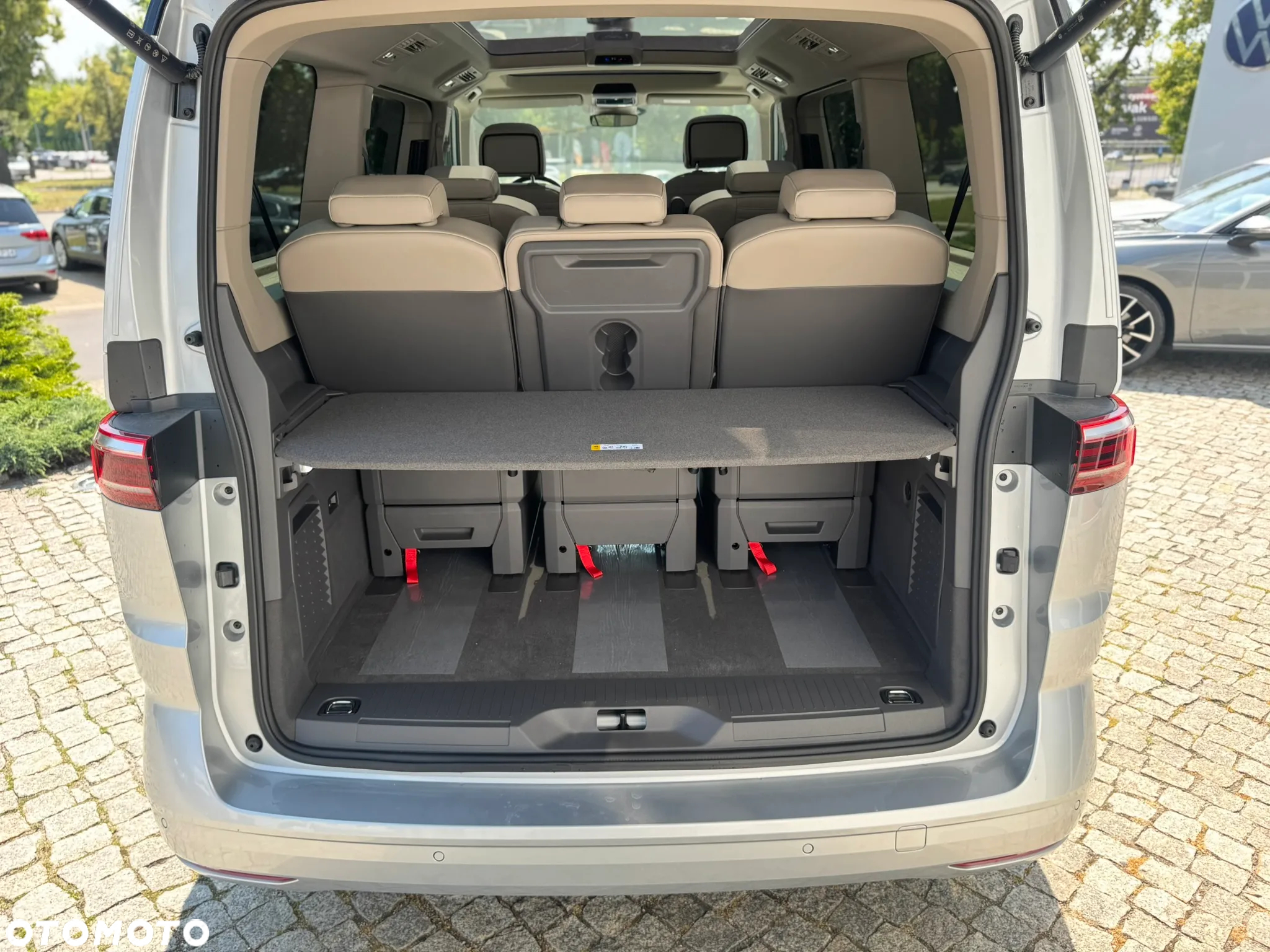 Volkswagen Multivan 2.0 TDI L2 Edition DSG - 27