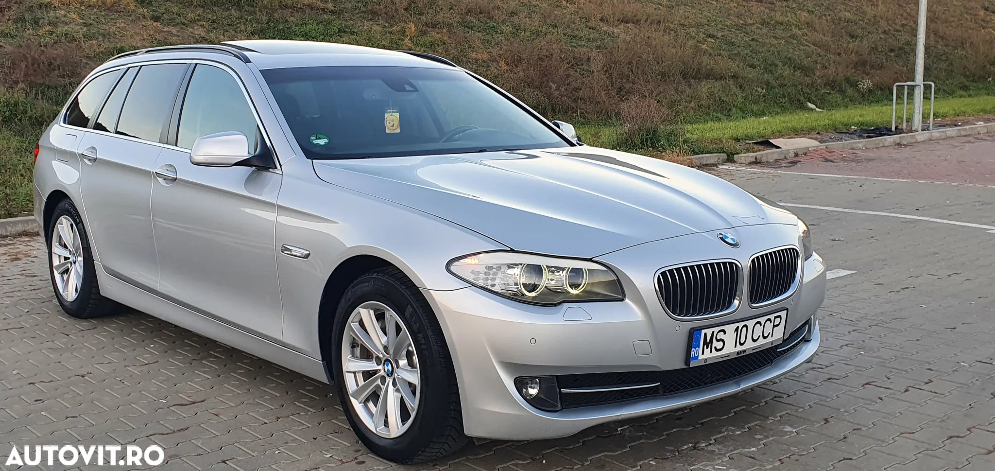 BMW Seria 5 525d Touring Sport-Aut. - 14