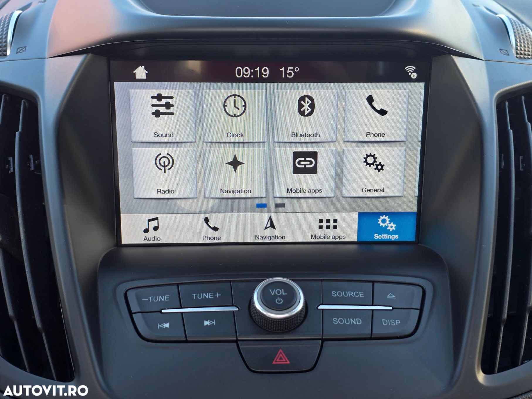 Ford Kuga - 23