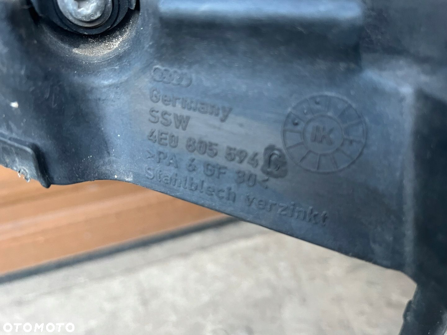 PAS PRZEDNI CHŁODNICE AUDI A8 D3 3.0 TDI 03-10 4E0805594C KOMPLETNY - 6