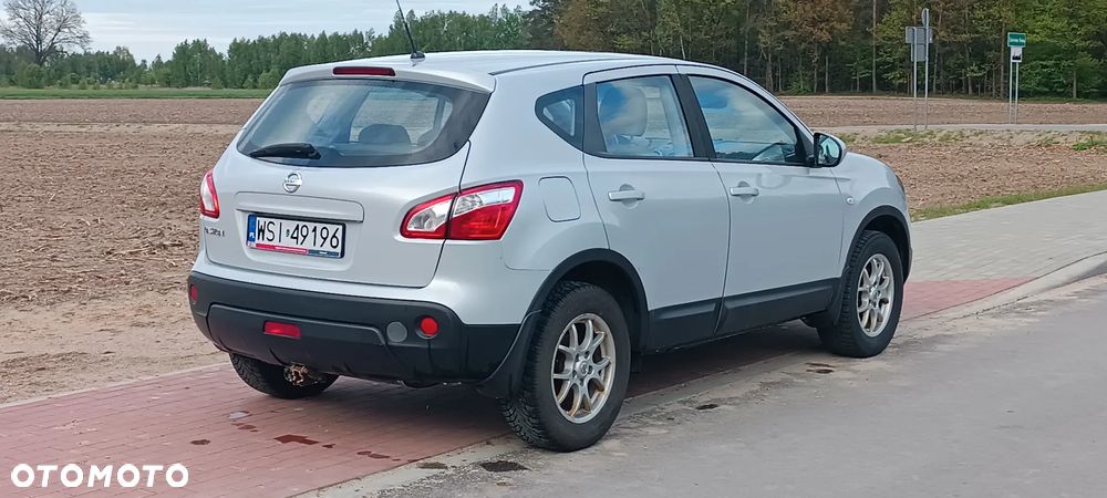 Nissan Qashqai 1.6 visia - 4