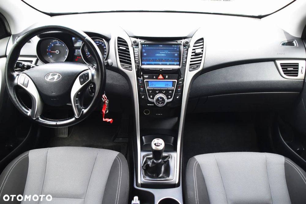 Hyundai i30 blue 1.6 CRDi Trend - 5