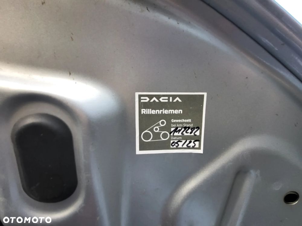 Dacia Duster 1.6 SCe Essential - 32