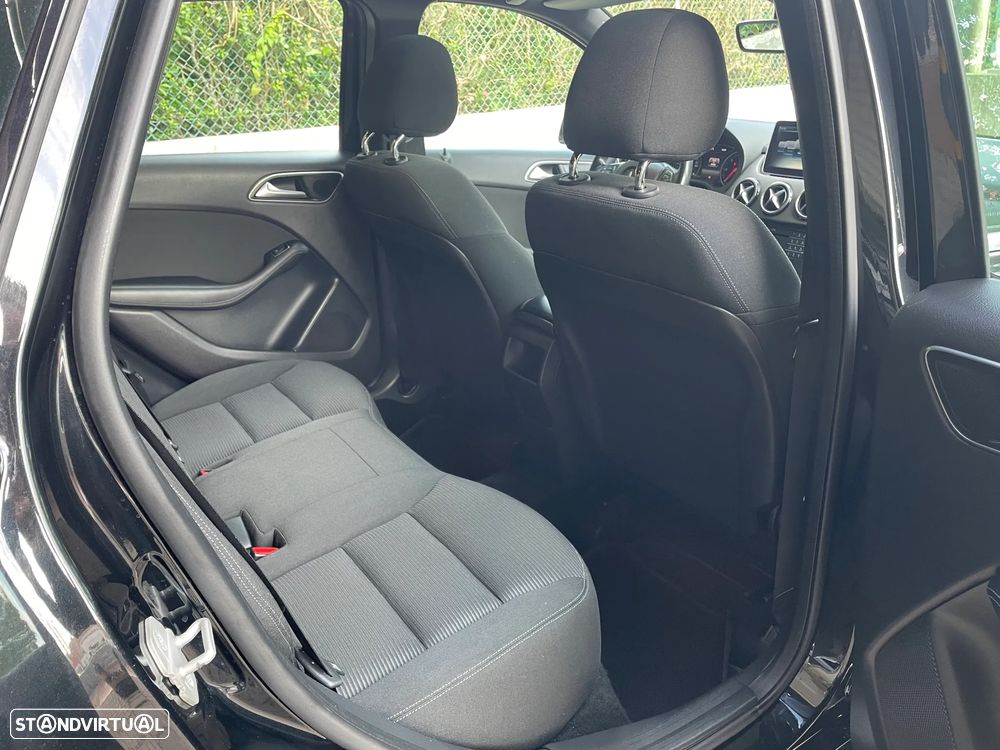 Mercedes-Benz B 180 d Fleet Pack - 28