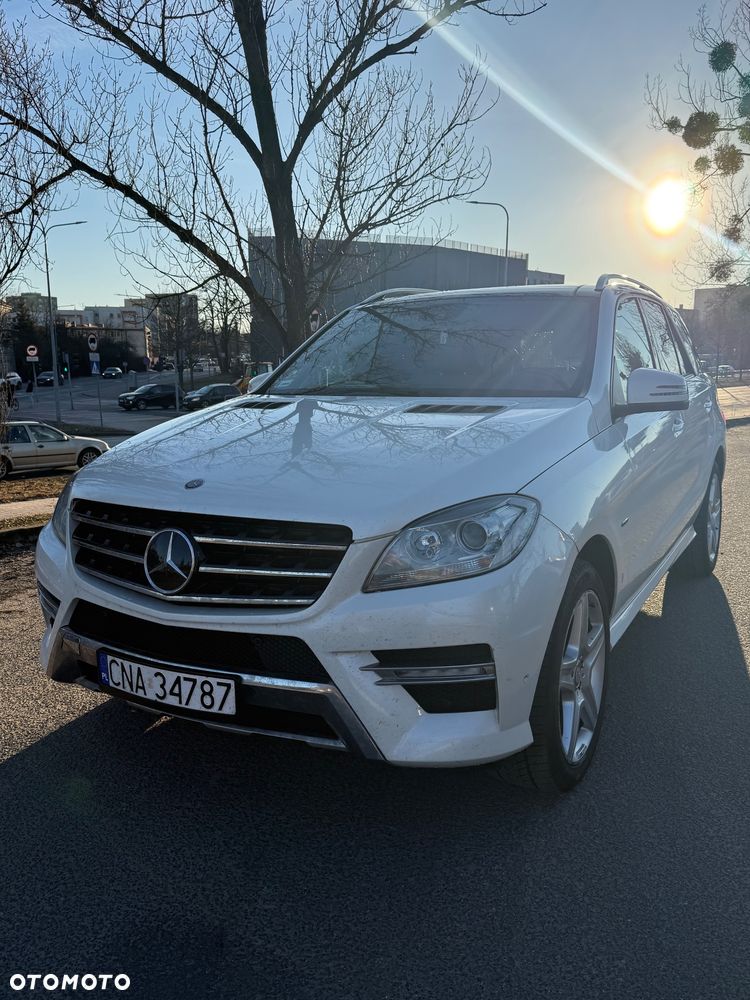 Mercedes-Benz ML - 11