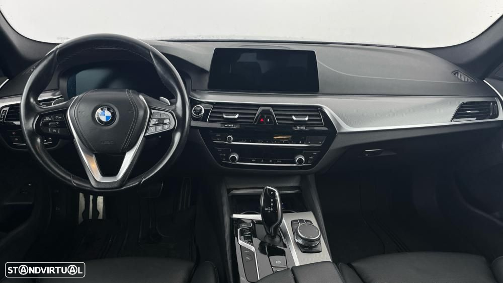 BMW 530 i Pack M Auto - 4