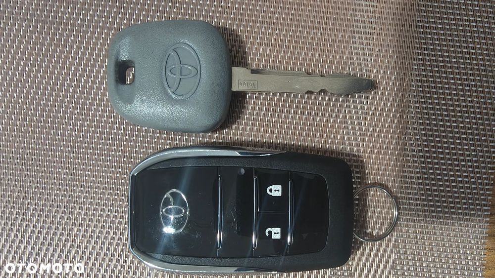 Toyota Verso 1.8 Sol plus NAVI 7os - 30