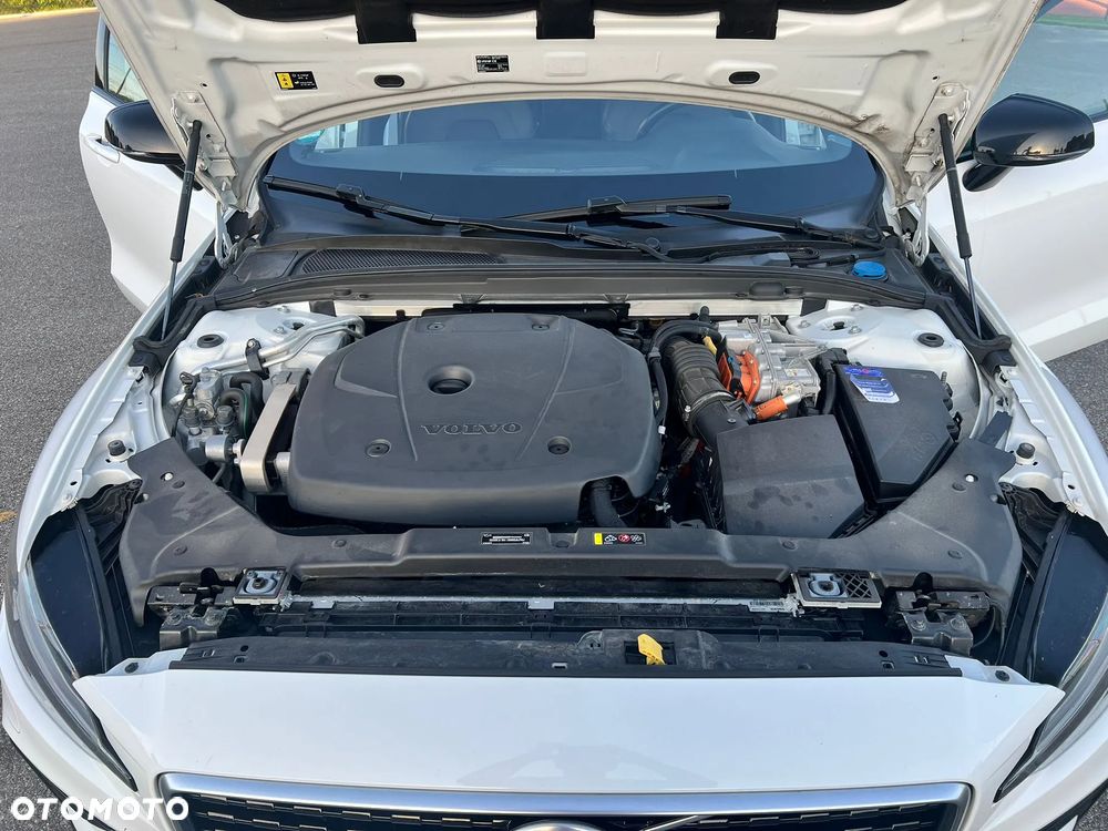 Volvo V60 T8 AWD Twin Engine Geartronic R-Design - 17