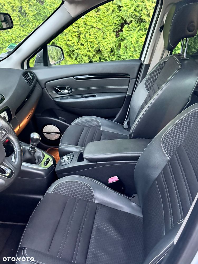 Renault Grand Scenic 1.6 dCi Energy Bose Edition S&S - 16