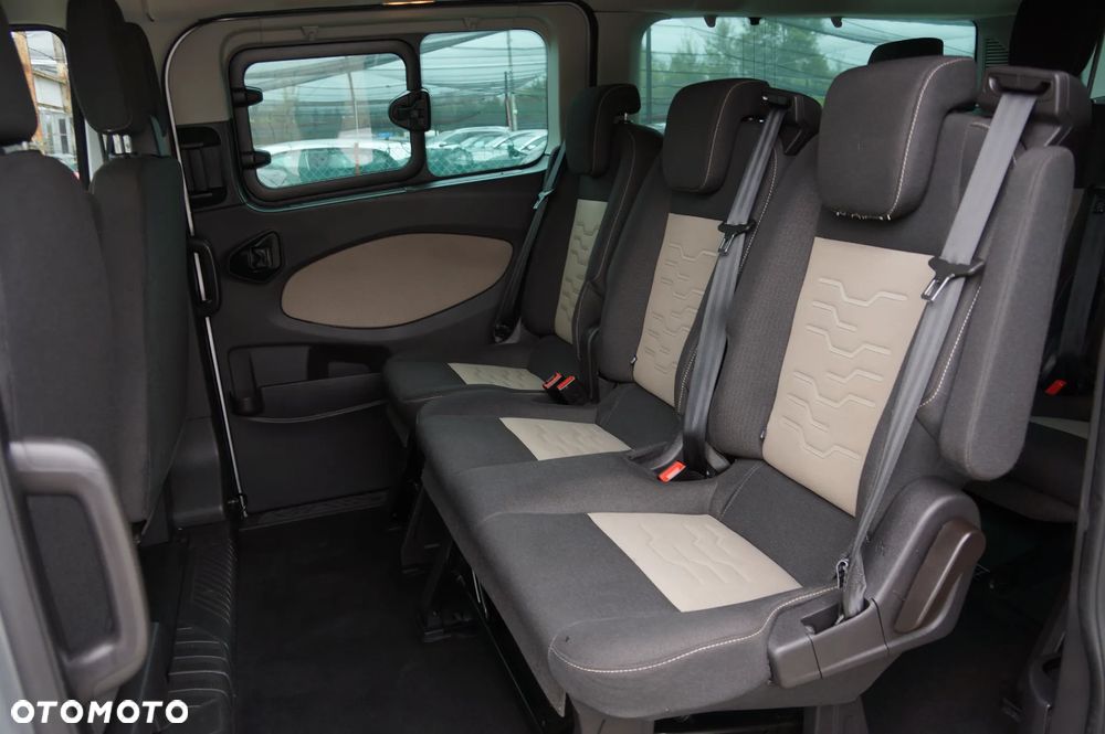 Ford Tourneo Custom 2.0 EcoBlue L2 Trend - 29