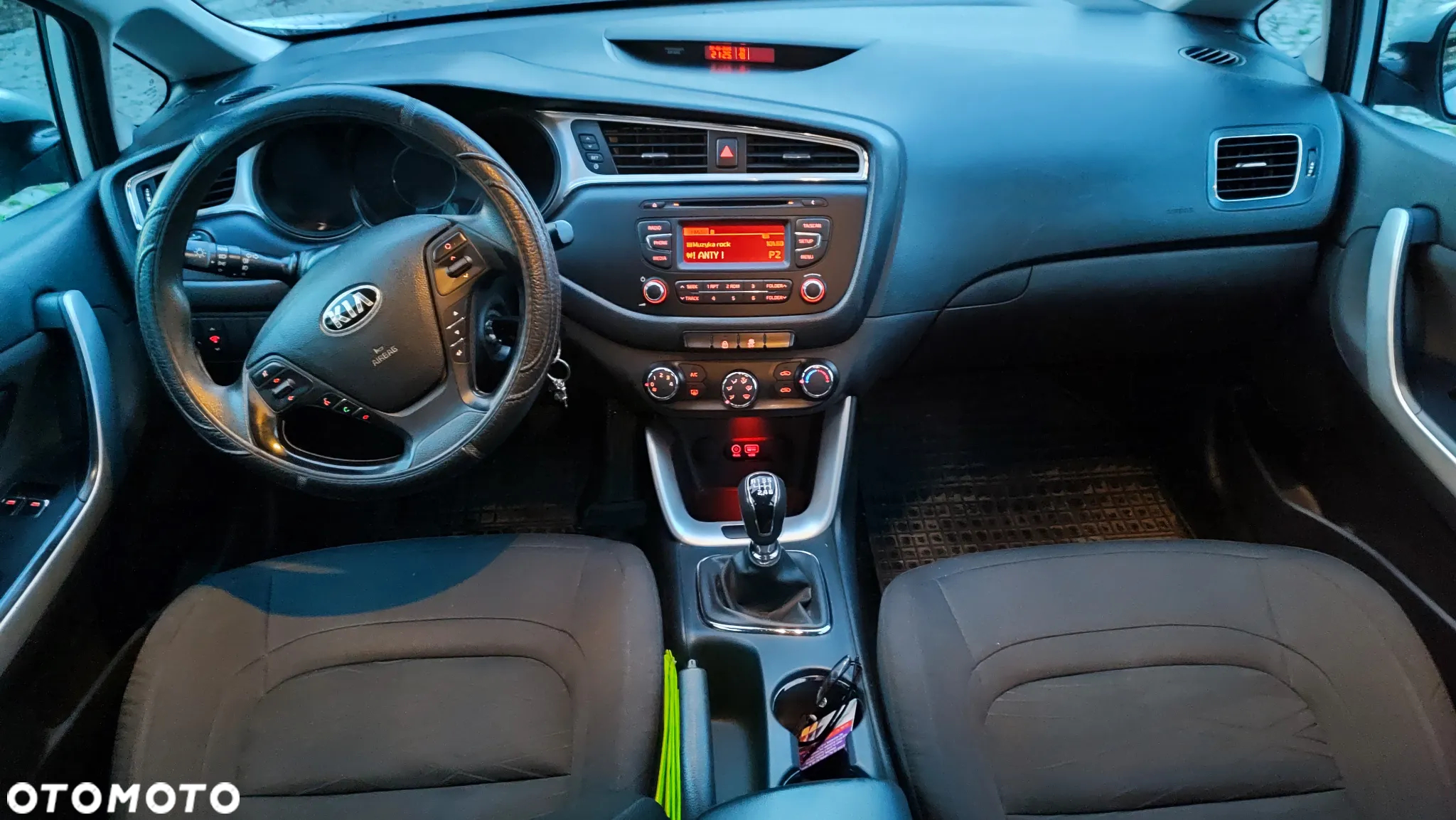 Kia Ceed Cee'd 1.4 CRDi M - 26