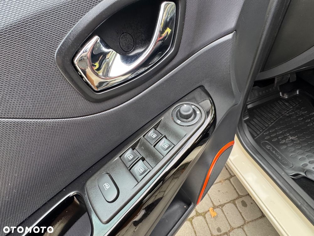 Renault Captur - 25