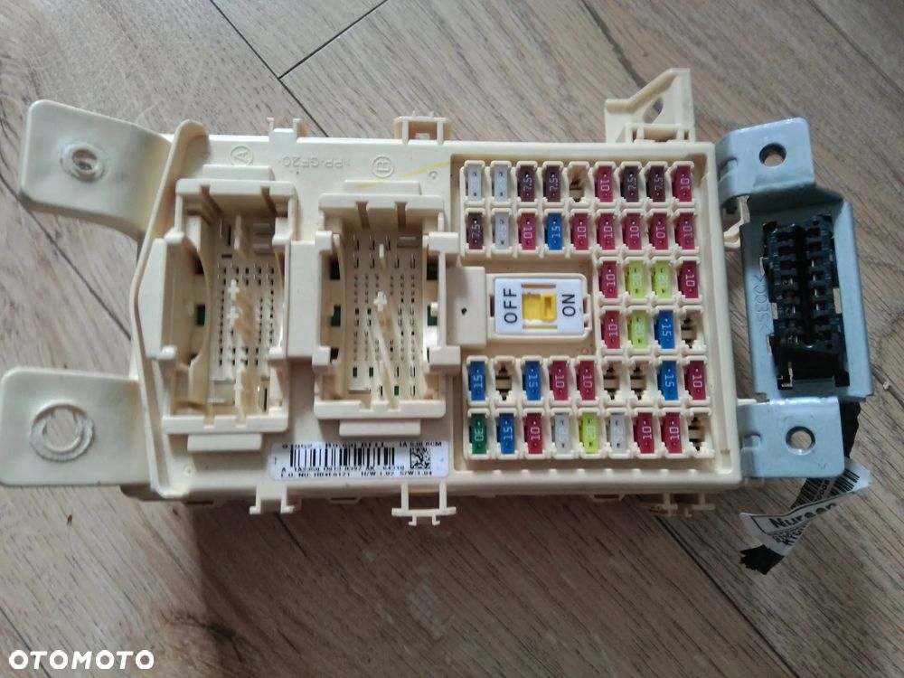 HYUNDAI I10 I 10 MODUL SJB BCM 91952 B9350 BFLL ROWNIEZ INNE CZESCI PYTAC - 1