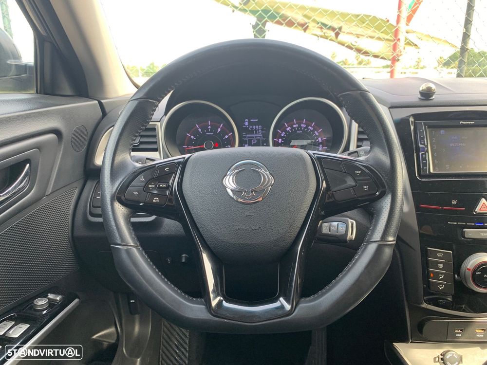 SsangYong Tivoli - 40