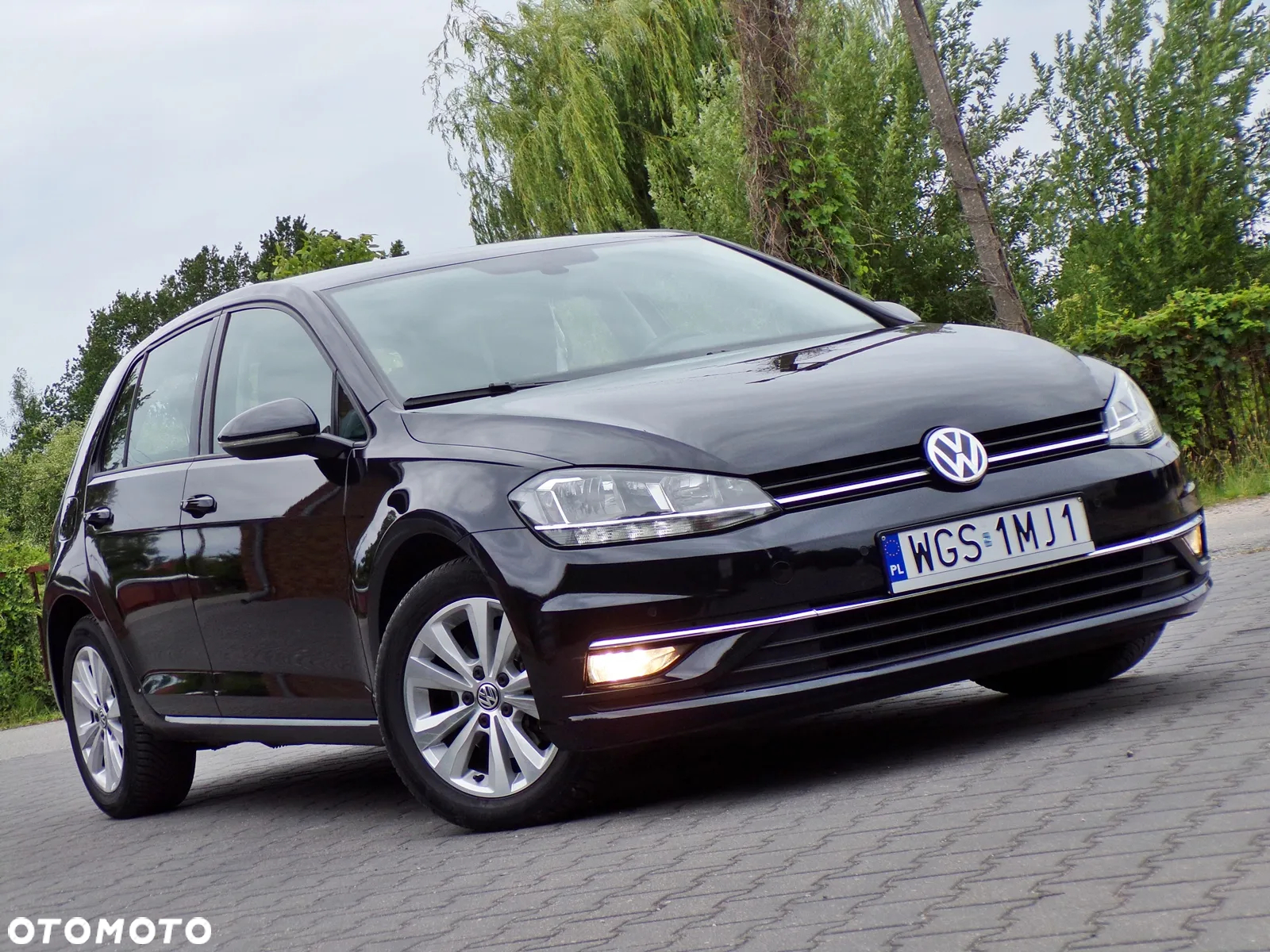 Volkswagen Golf - 2