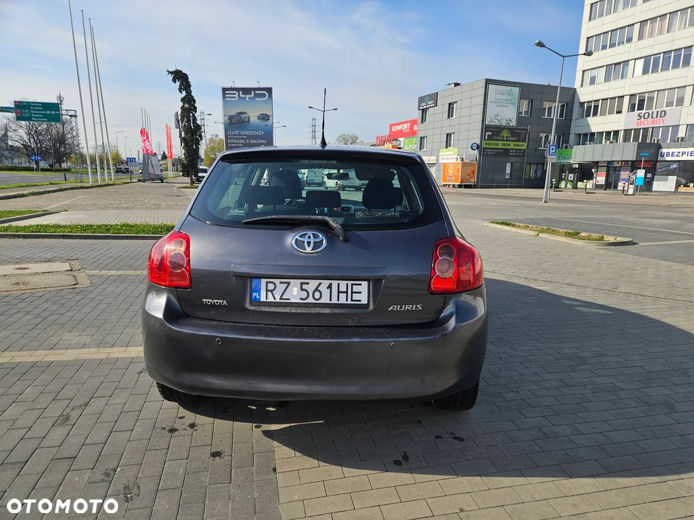 Toyota Auris 1.4 D-4D Premium MM - 4