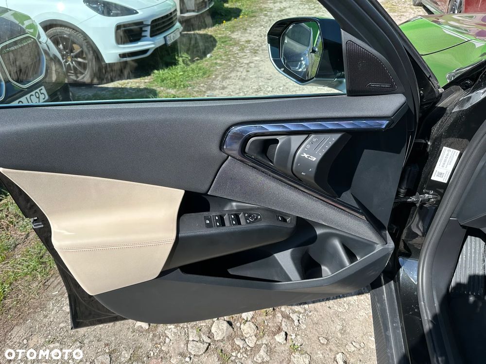 BMW X3 xDrive20d mHEV - 12