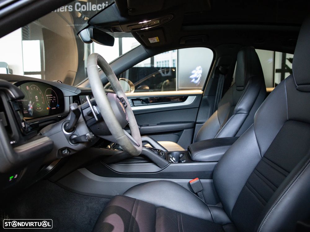 Porsche Cayenne Coupé E-Hybrid - 28