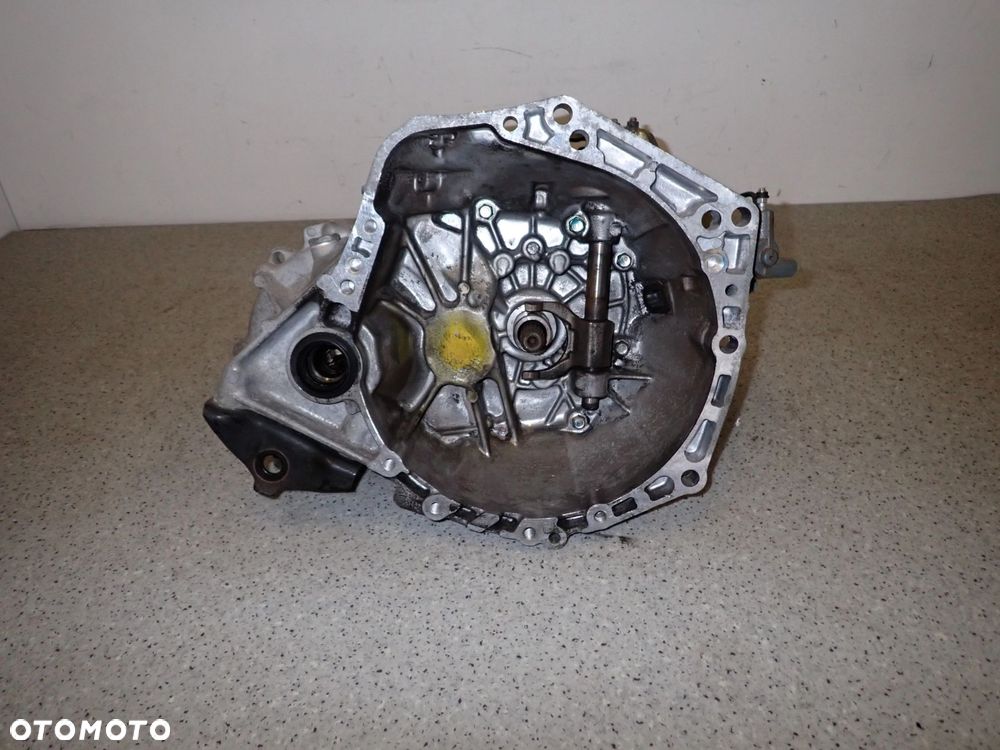 TOYOTA YARIS II 1.0 1KR 1.3 SKRZYNIA BIEGÓW MANUAL NISKI PRZEBIEG 50TYŚ - 1