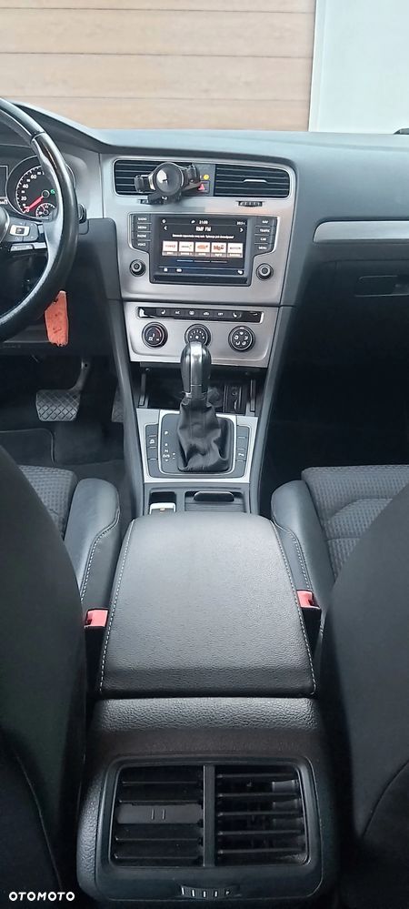 Volkswagen Golf 2.0 BlueTDI DSG Comfortline - 10