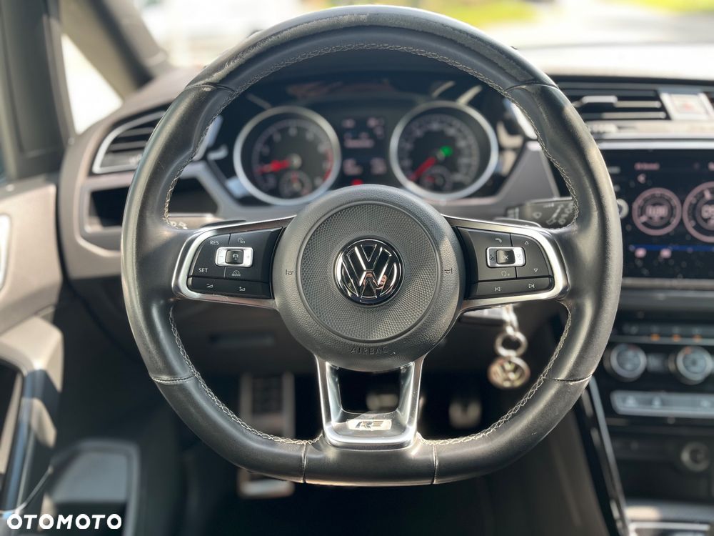 Volkswagen Touran - 8