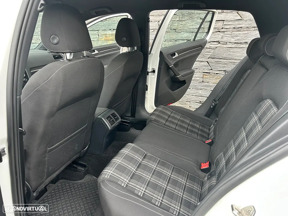 VW Golf 2.0 TDI GTD - 15
