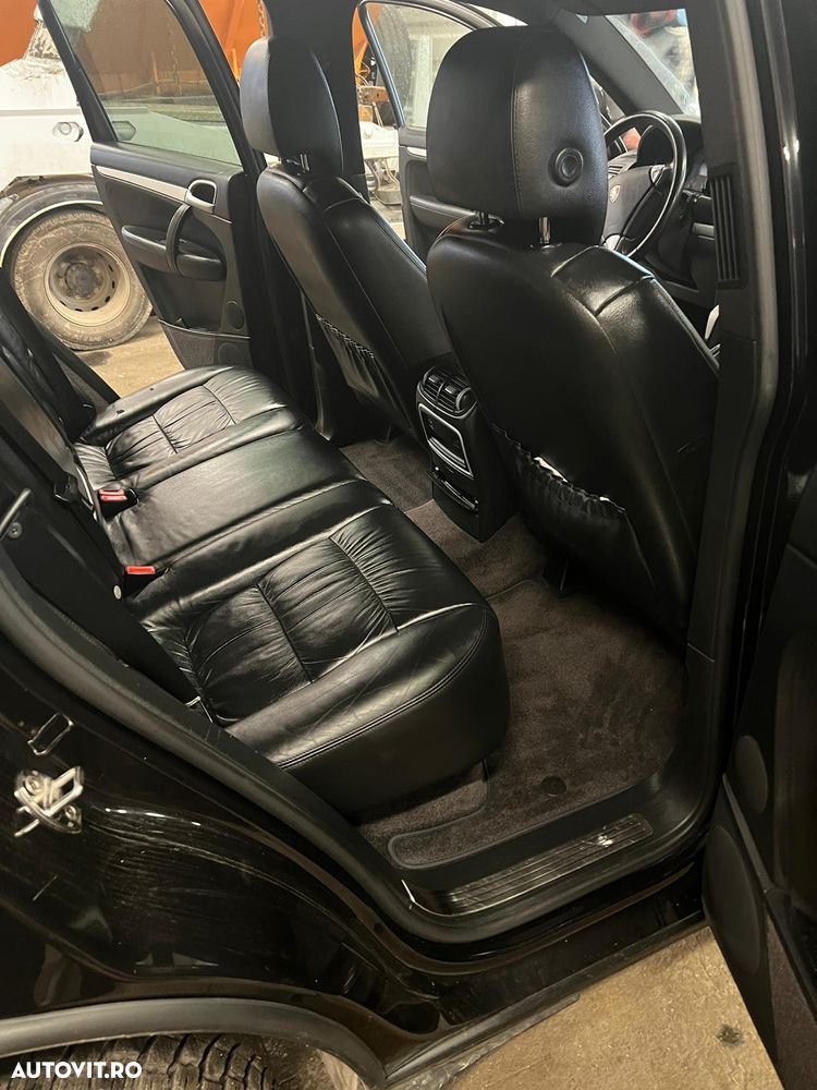 Porsche Cayenne Coupe - 3