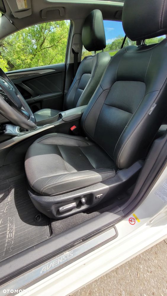 Toyota Avensis 2.0 D-4D Premium - 12