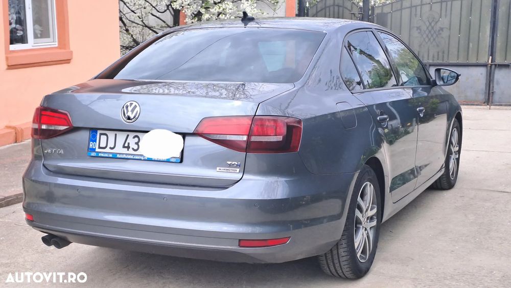 Volkswagen Jetta 2.0 TDI Comfortline - 14