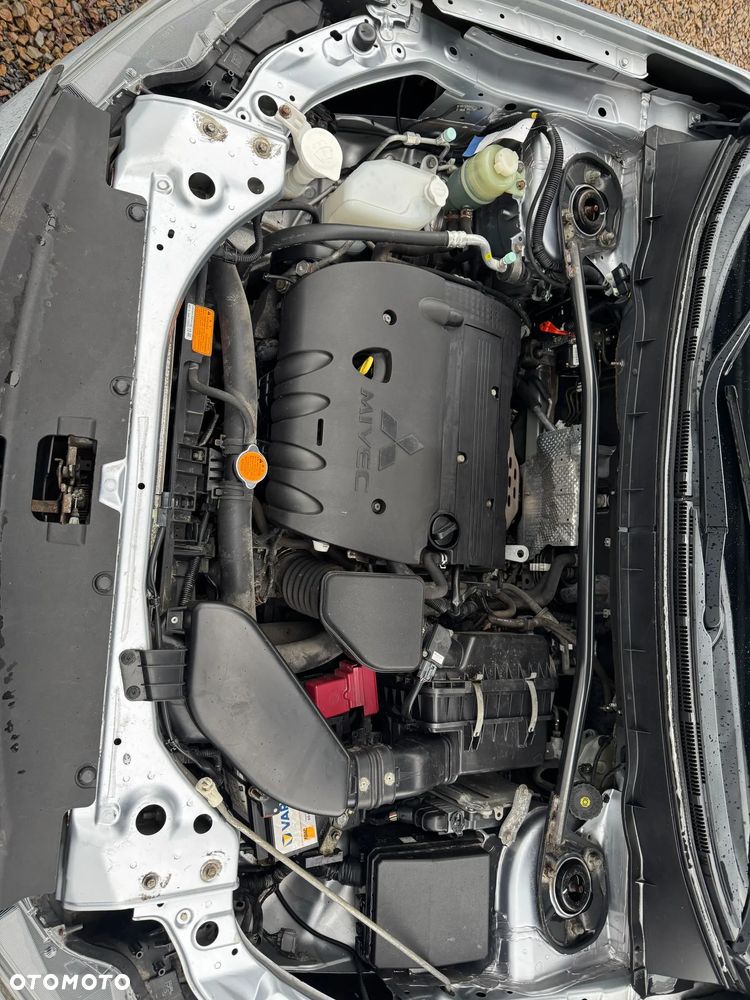 Mitsubishi Outlander - 36