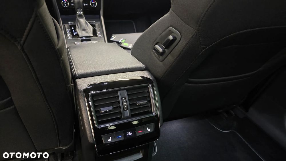 Skoda Superb 2.0 TDI SCR 4x4 Sportline DSG - 16