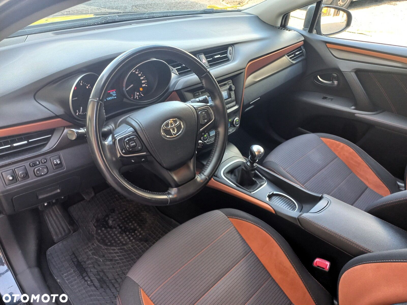 Toyota Avensis - 14