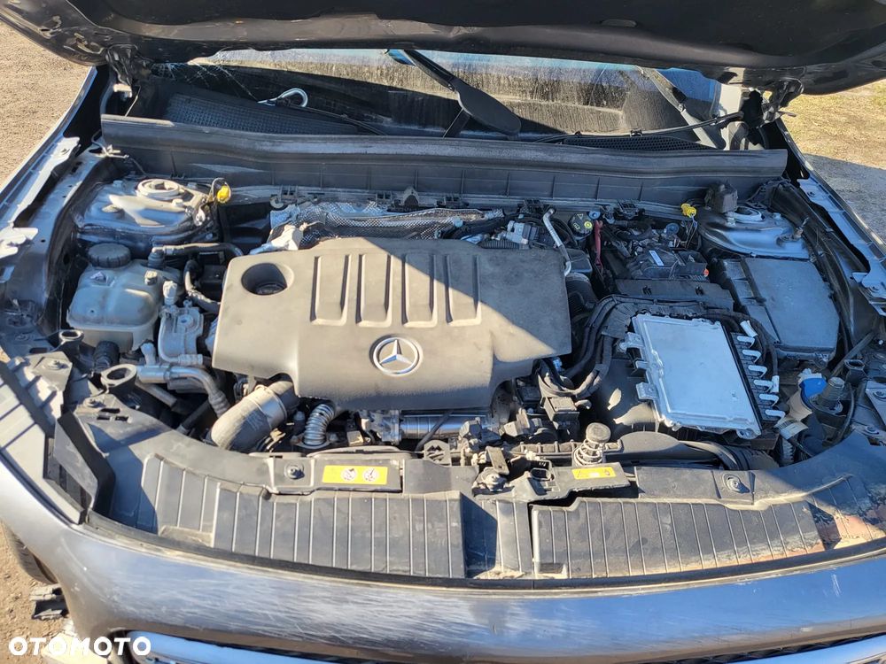 Mercedes-Benz GLB 200 d 8G-DCT Progressive - 11