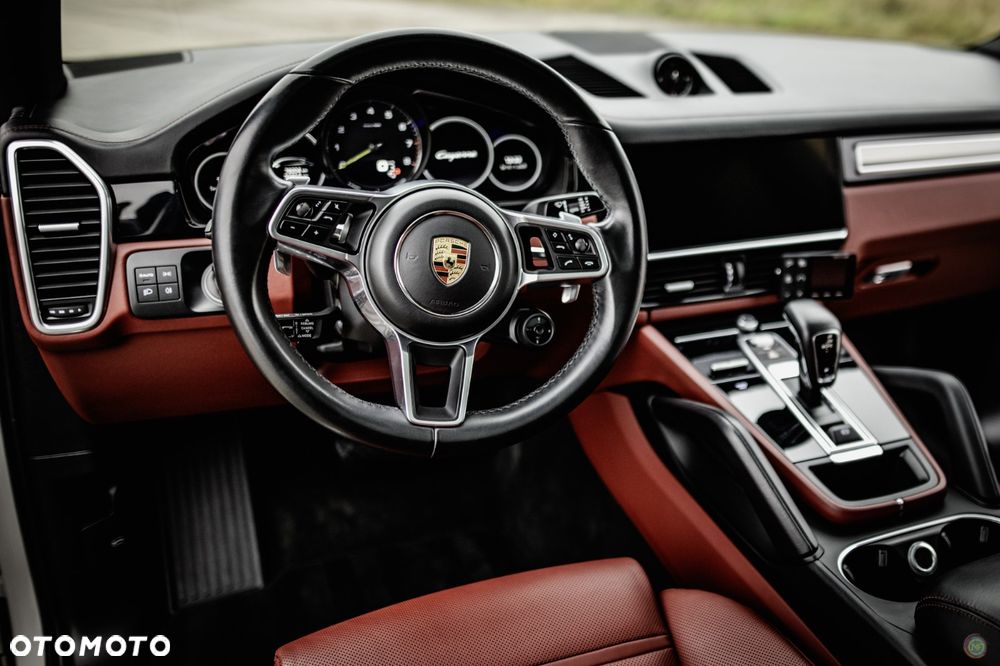 Porsche Cayenne E-Hybrid Platinum Edition - 14
