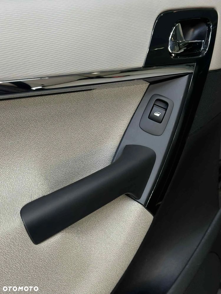 Citroën C4 Picasso 2.0 HDi FAP EGS6 Exclusive - 21