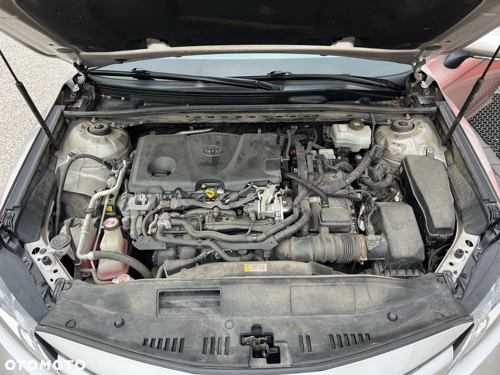 Toyota Camry 2.5 Hybrid Comfort CVT - 32