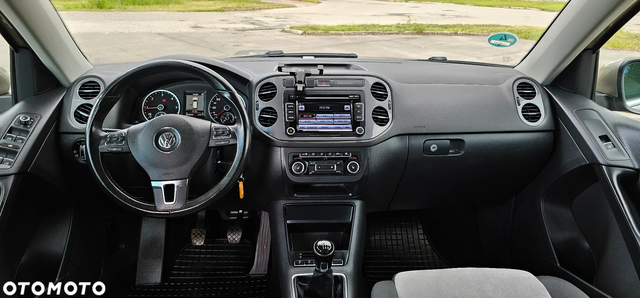 Volkswagen Tiguan - 27
