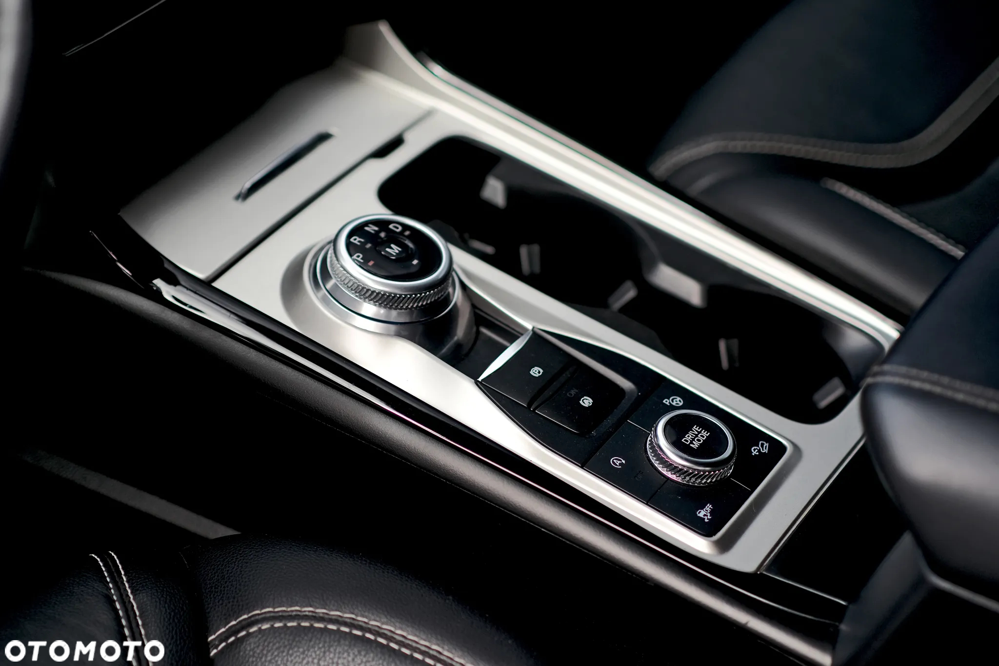 Ford Explorer - 12