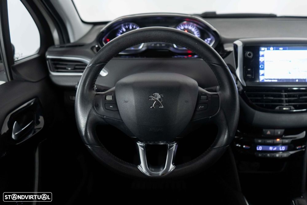 Peugeot 208 1.6 e-HDi SE Style - 21