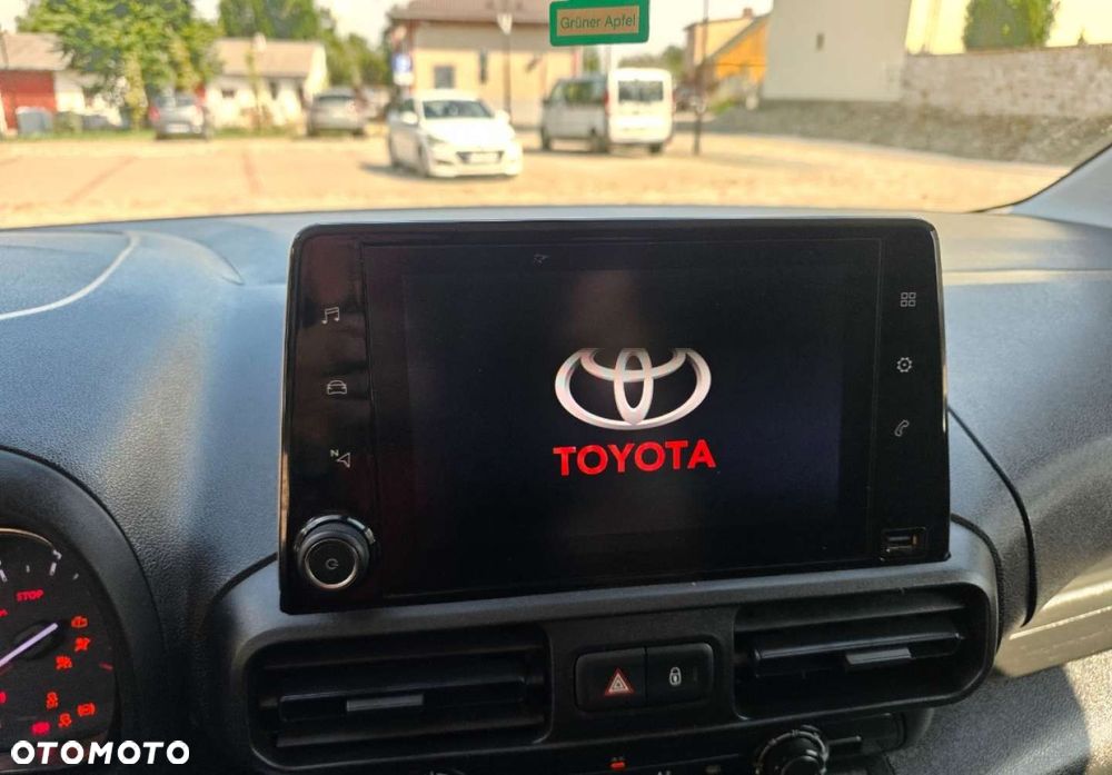 Toyota Proace City - 18