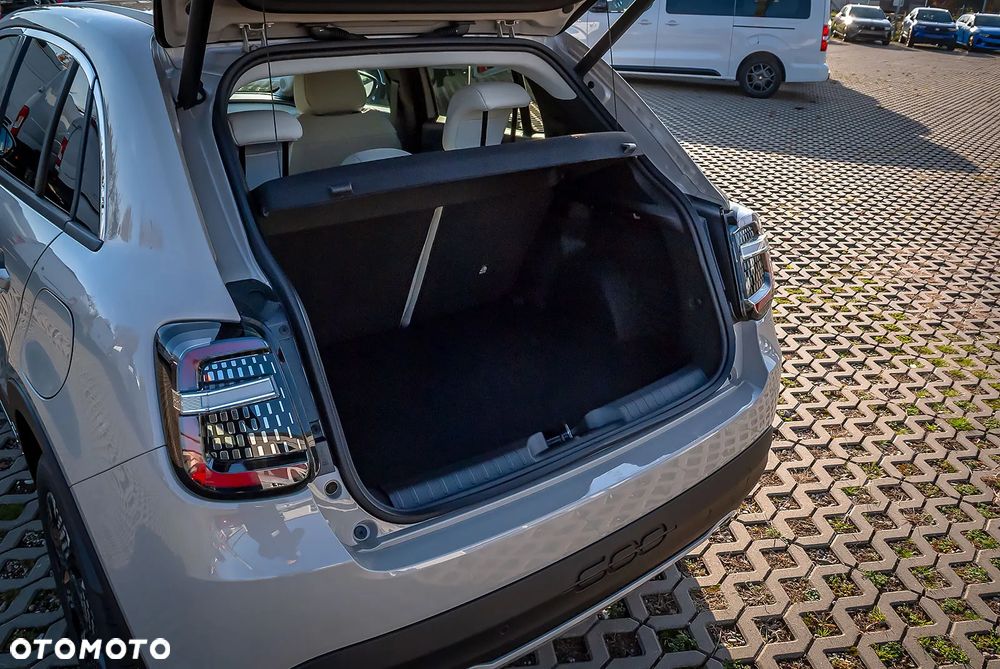 Fiat 600 1.2 Turbo La Prima eDCT - 12