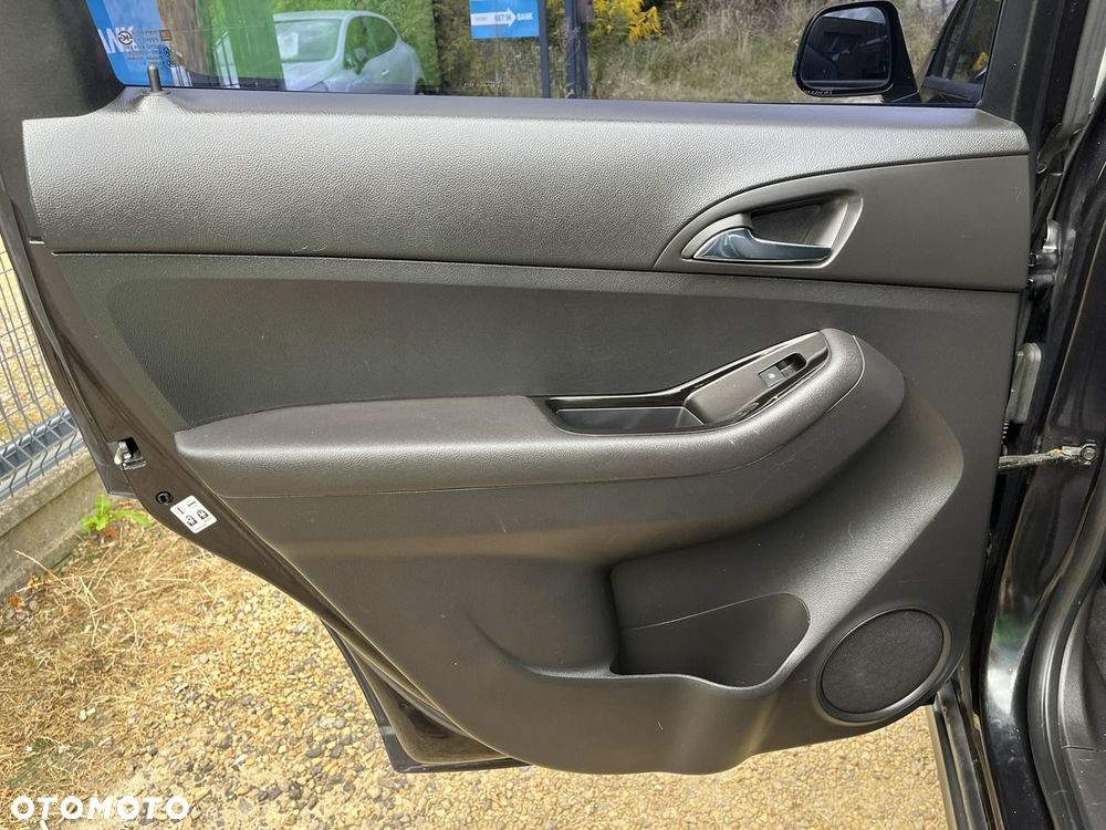 Chevrolet Orlando - 27
